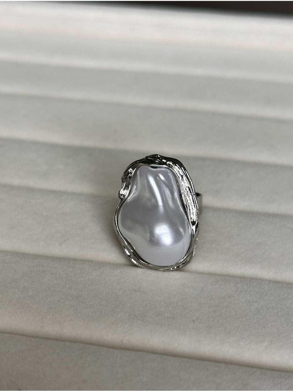 Silver Pearl Statement Ring - White - Picture 3 of 5